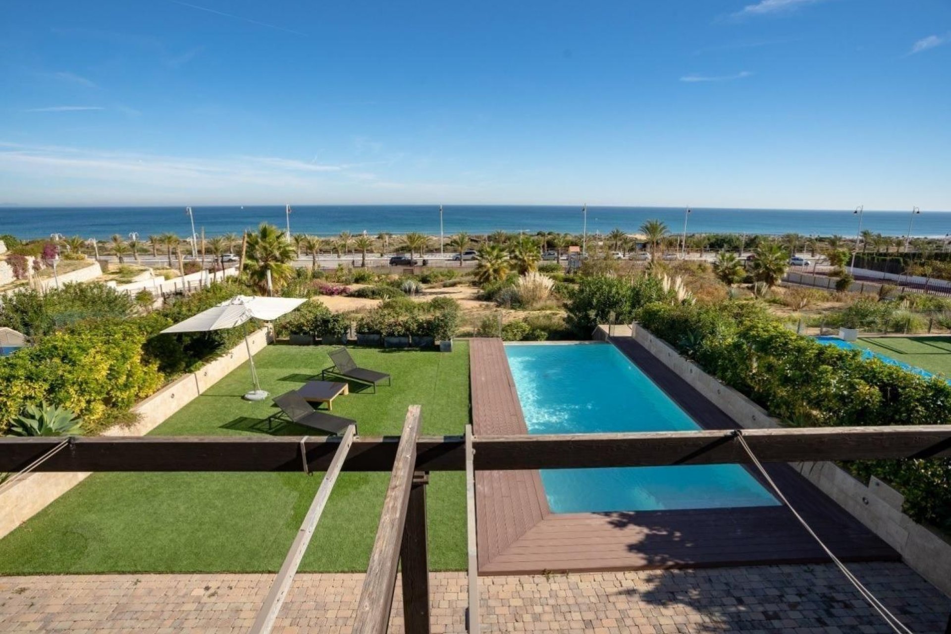 Long Term Rental - Chalet - Arenales del Sol - Zona paseo maritimo