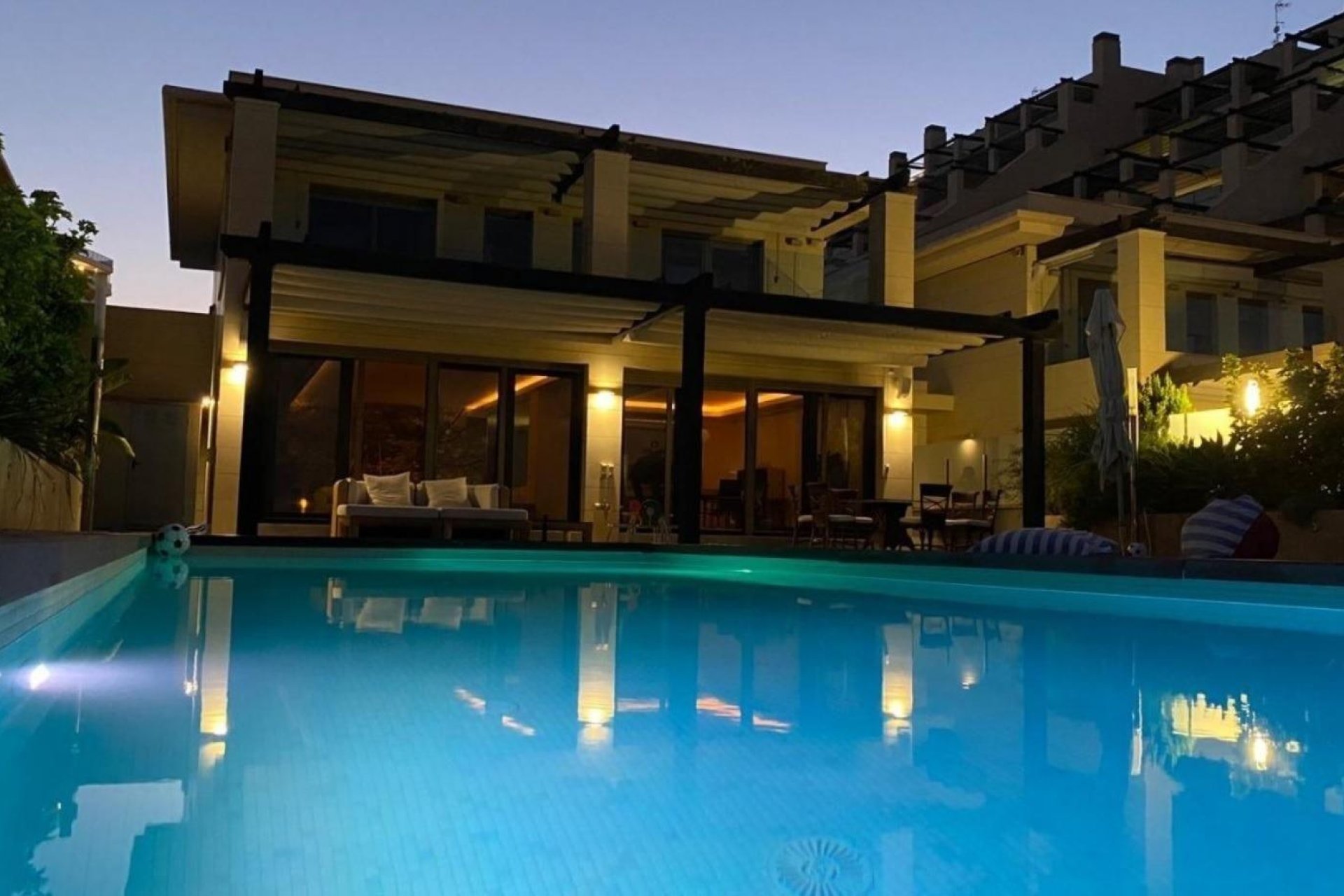 Long Term Rental - Chalet - Arenales del Sol - Zona paseo maritimo
