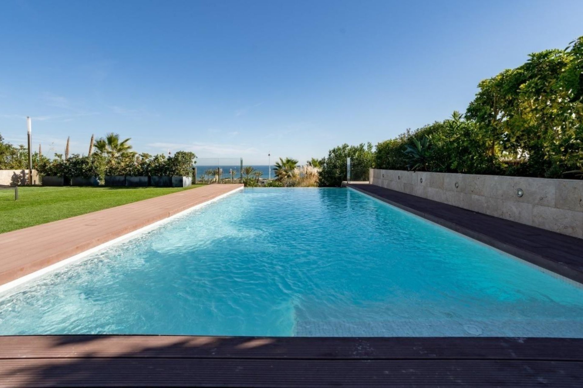 Long Term Rental - Chalet - Arenales del Sol - Zona paseo maritimo