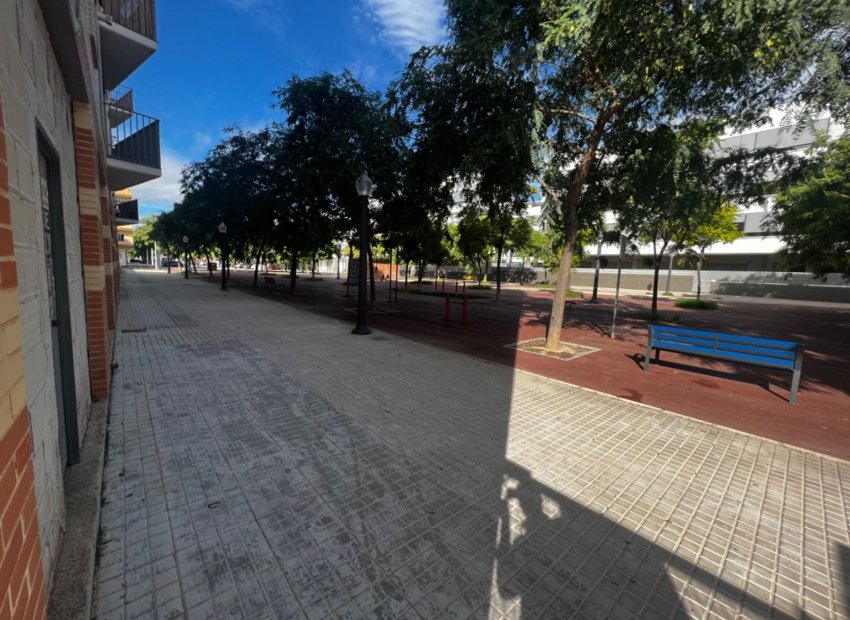 Long Term Rental - Local comercial - Elche - Zona Deportiva-Nuevo Altabix