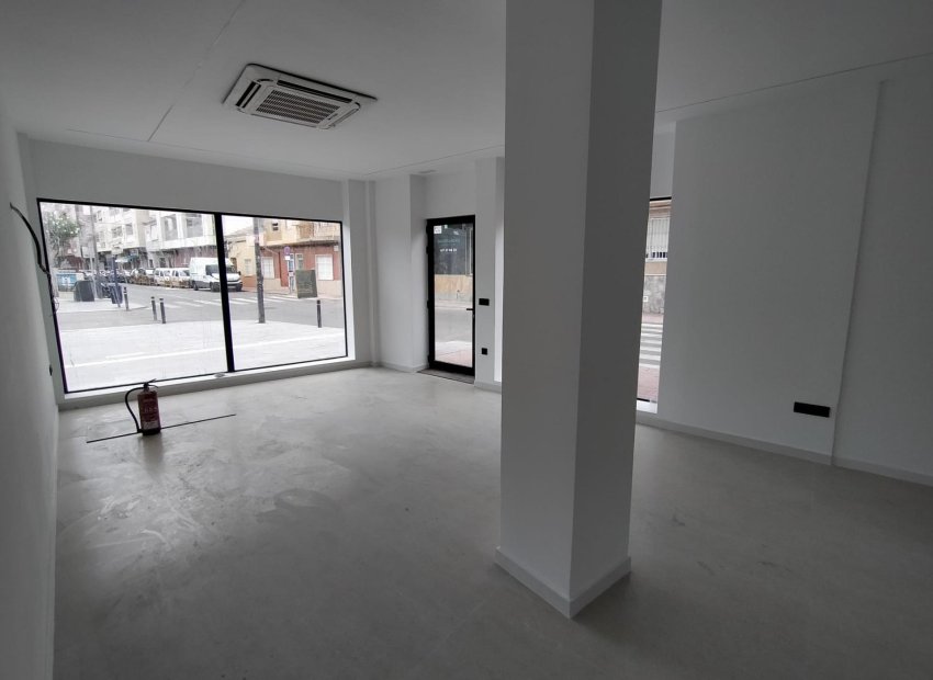 Long Term Rental - Local comercial - Torrevieja - La Mata