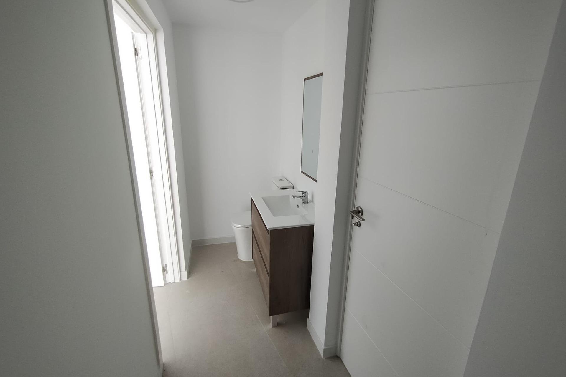 Long Term Rental - Local comercial - Torrevieja - La Mata