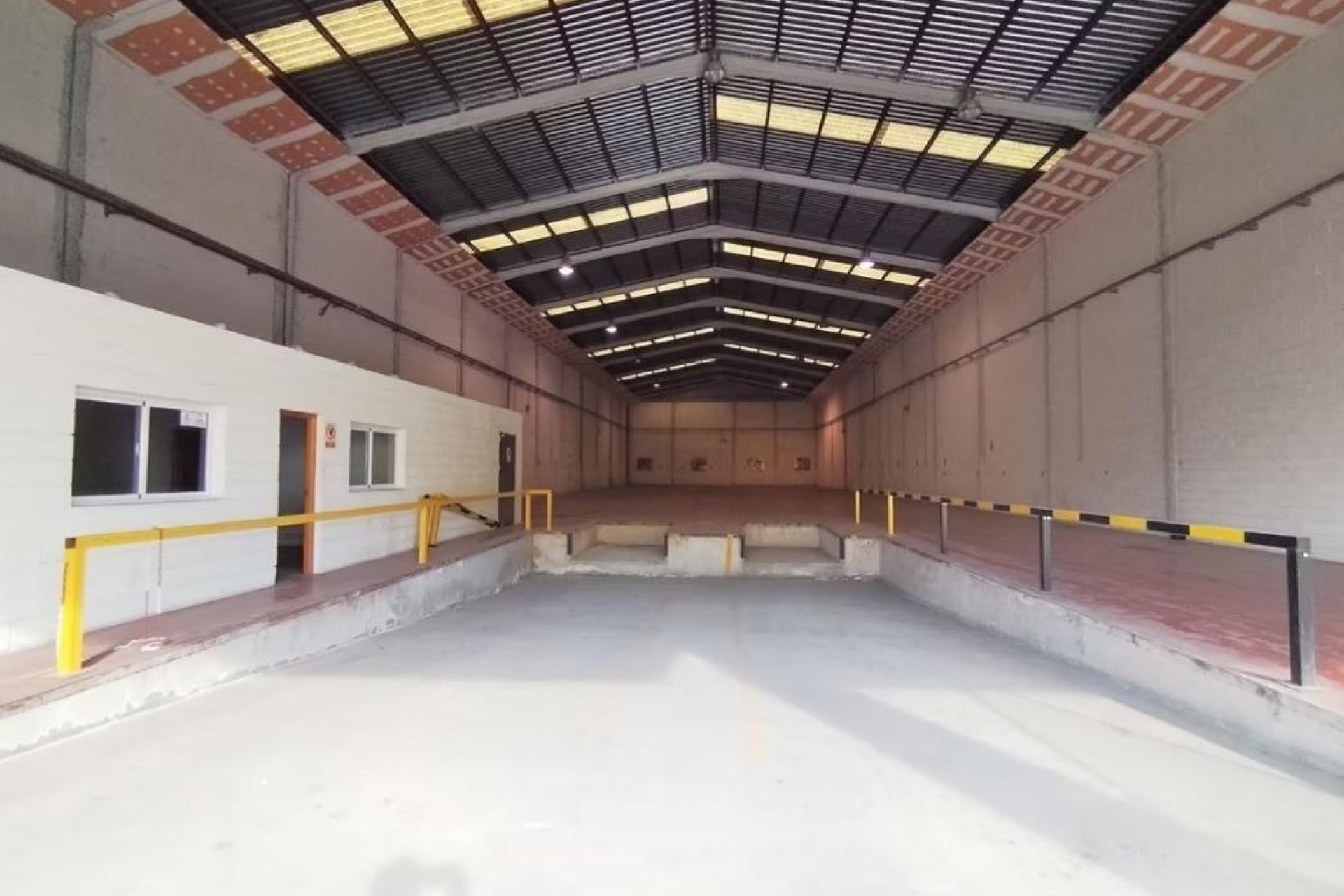 Long Term Rental - Nave industrial - Alicante - Ciudad de Asís - Font-Calent - El Bacarot