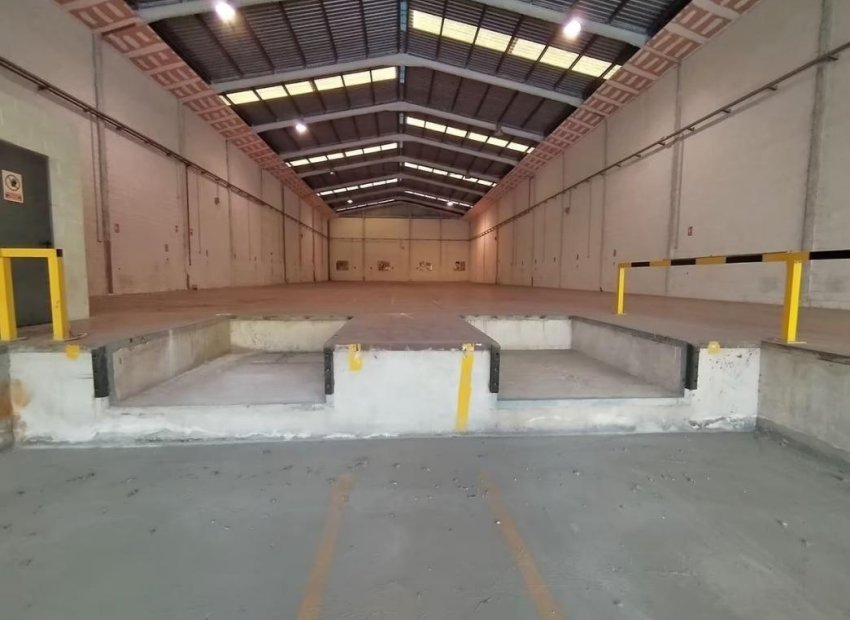 Long Term Rental - Nave industrial - Alicante - Ciudad de Asís - Font-Calent - El Bacarot