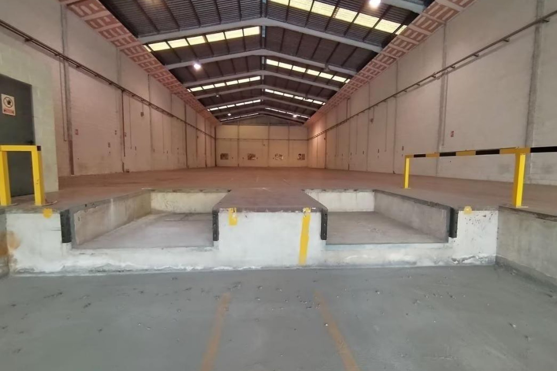 Long Term Rental - Nave industrial - Alicante - Ciudad de Asís - Font-Calent - El Bacarot
