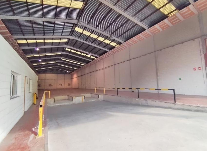 Long Term Rental - Nave industrial - Alicante - Ciudad de Asís - Font-Calent - El Bacarot