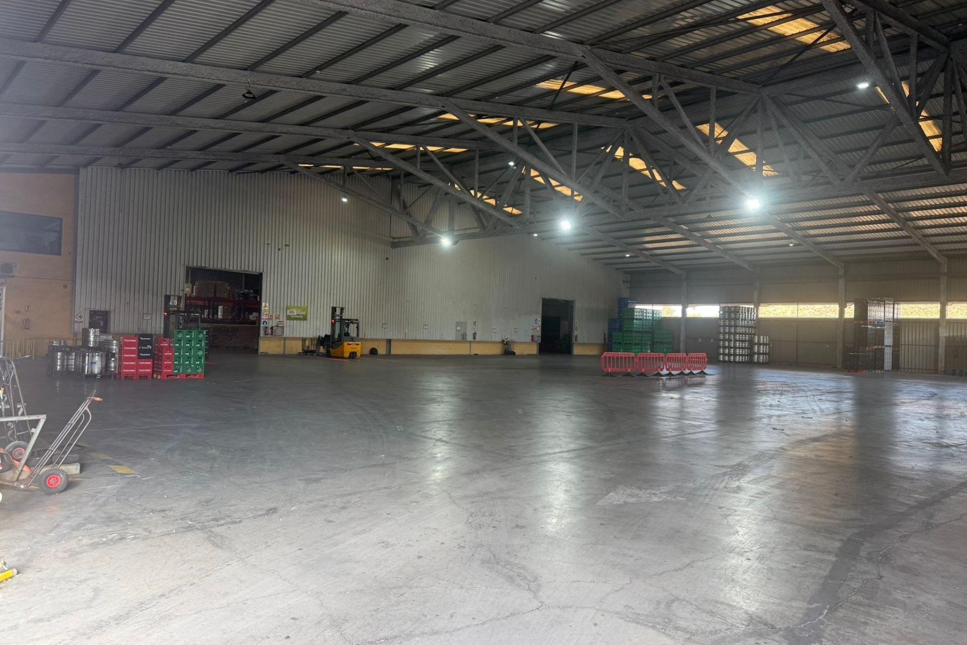 Long Term Rental - Nave industrial - Alicante - Poligono de atalayas