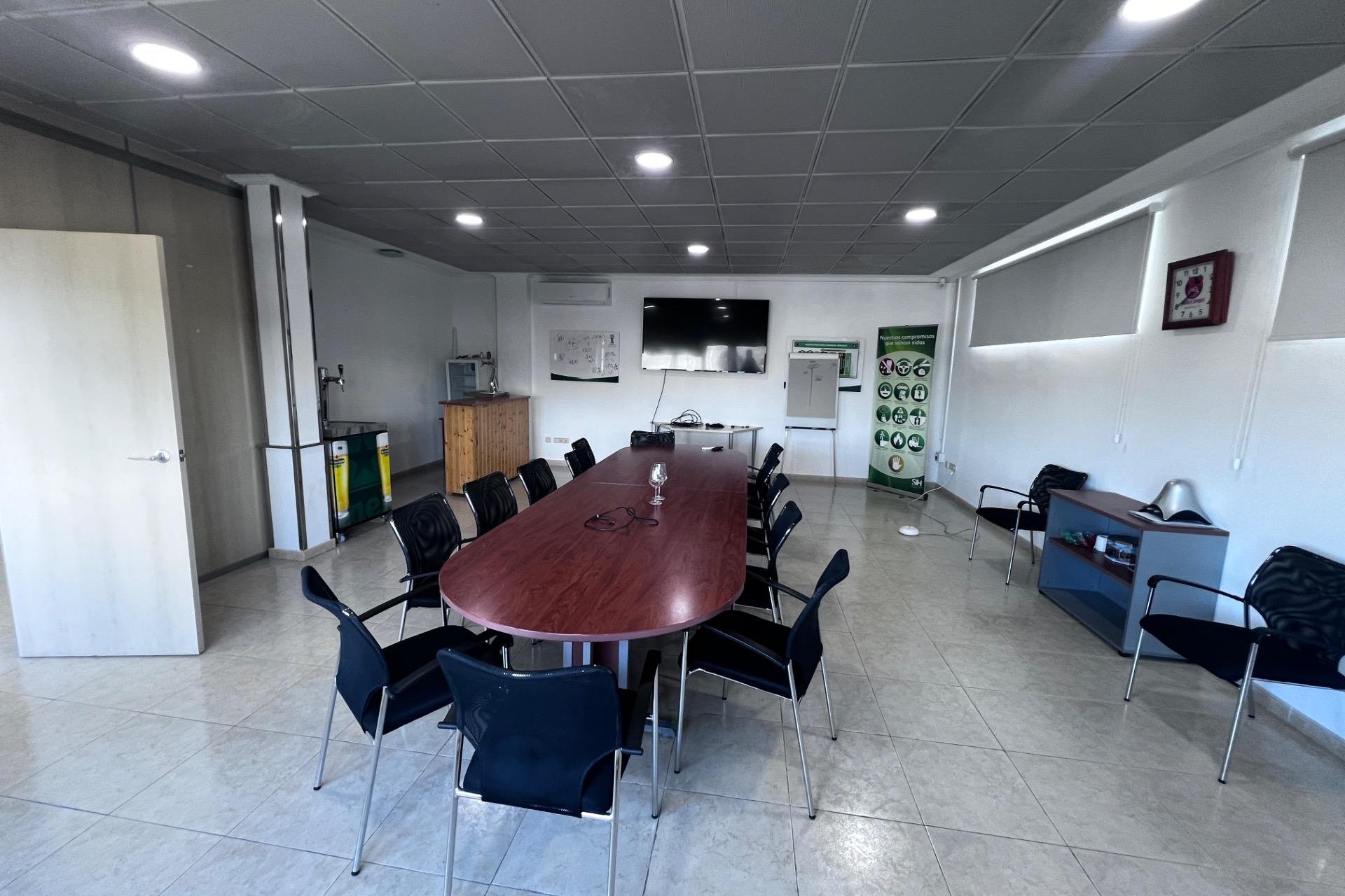 Long Term Rental - Nave industrial - Alicante - Poligono de atalayas