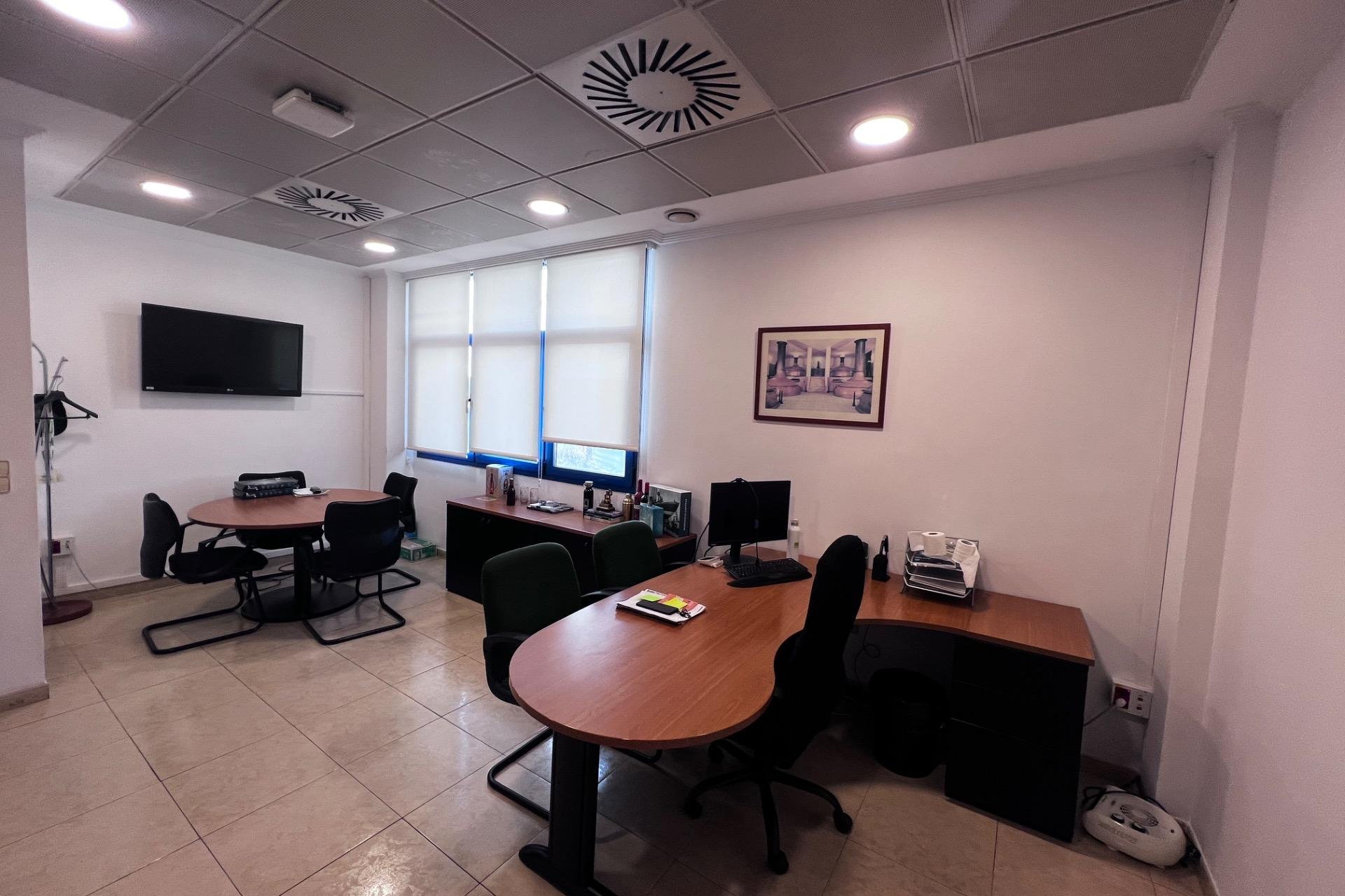 Long Term Rental - Nave industrial - Alicante - Poligono de atalayas