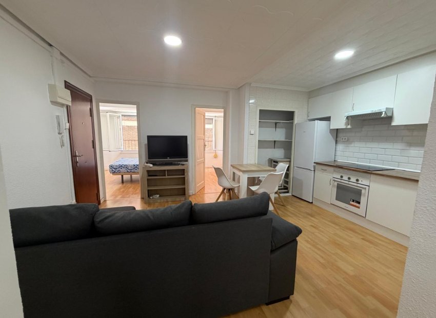 Long Term Rental - Piso - Elche - Reina Victoria-Miguel Hernández