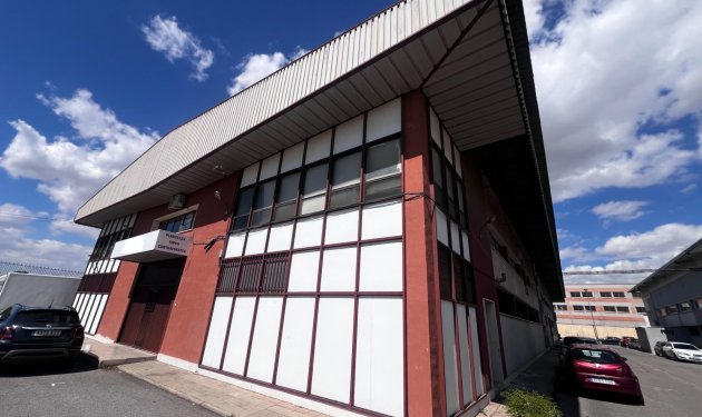 Nave industrial - Reventa -
            Matola - GV-114