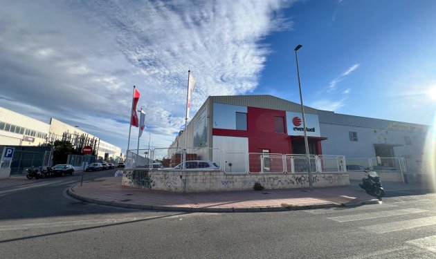 Nave industrial - Reventa - San Vicente del Raspeig -
                Haygon - Universidad