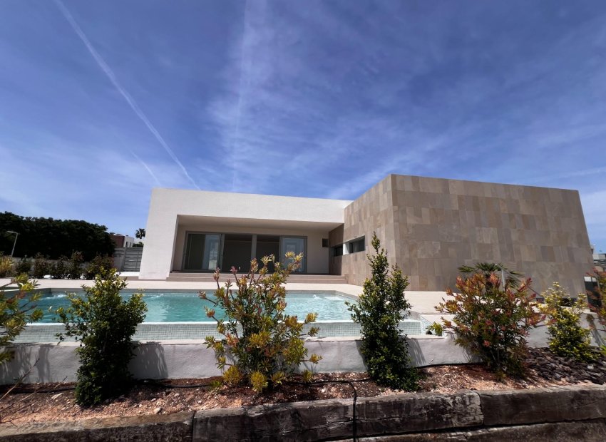 New Build - Chalet - Valverde (Alicante) - Valverde