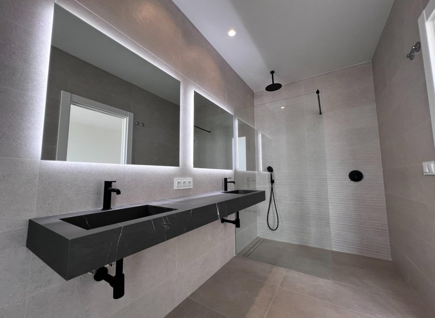 Nieuwbouw Woningen - Chalet - Valverde (Alicante) - Valverde