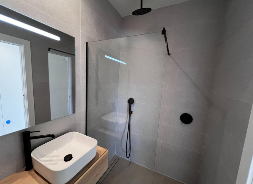 Nieuwbouw Woningen - Chalet - Valverde (Alicante) - Valverde