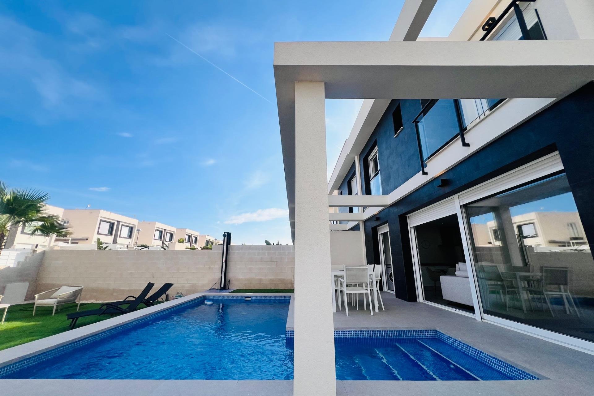 Obra nueva - Pareado - Gran alacant - Monte y Mar