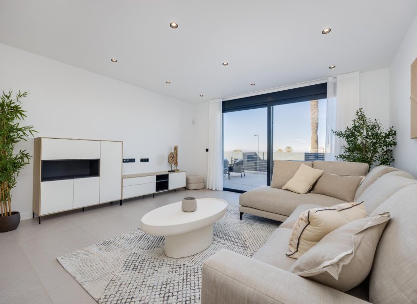 Obra nueva - Villa - Torrevieja - Aguas Nuevas