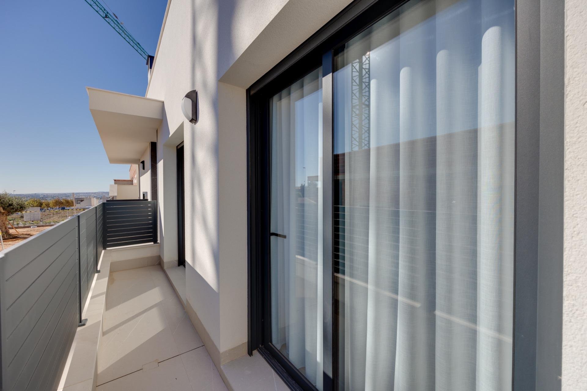 Obra nueva - Villa - Torrevieja - Aguas Nuevas