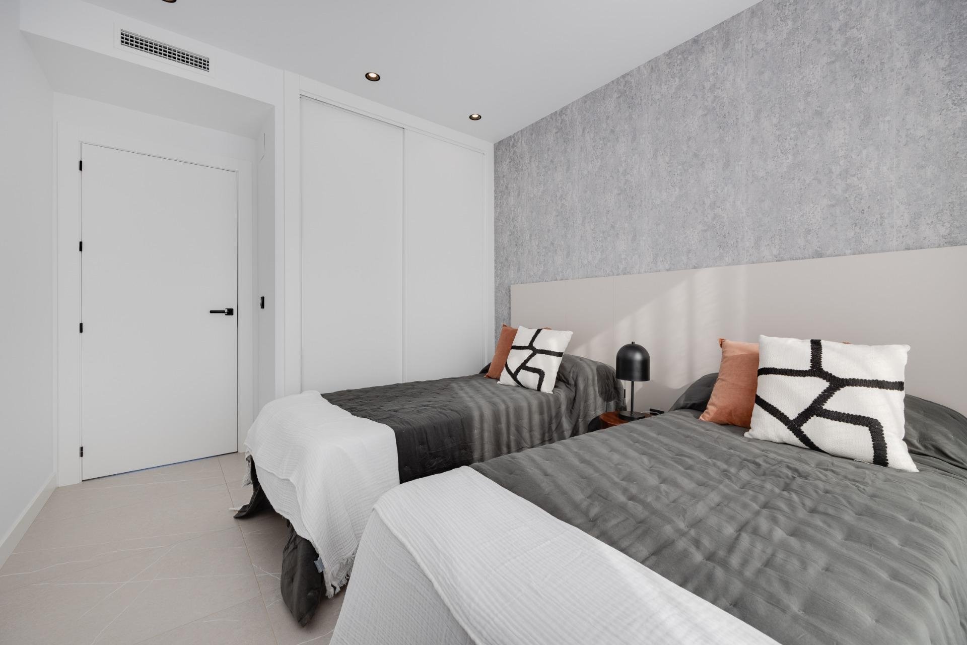 Obra nueva - Villa - Torrevieja - Aguas Nuevas