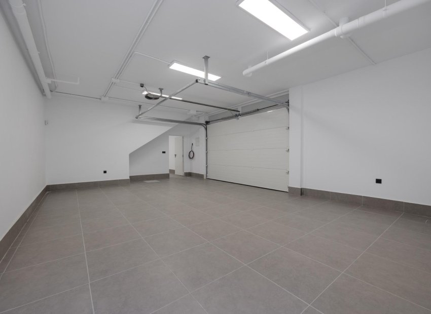 Obra nueva - Villa - Torrevieja - Aguas Nuevas