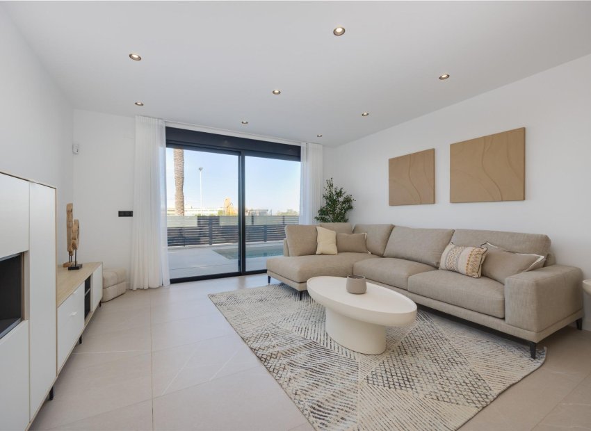 Obra nueva - Villa - Torrevieja - Aguas Nuevas