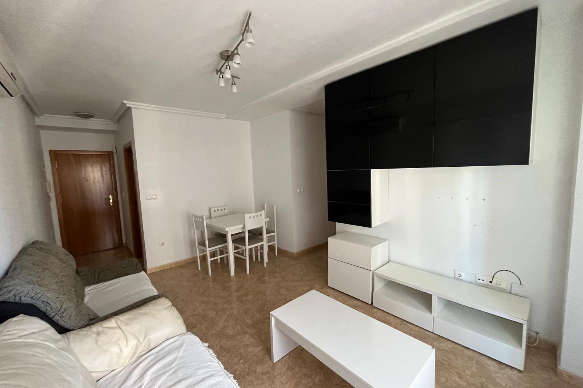 Odsprzedaż - Apartament - Guardamar - Pueblo/ PLAYA