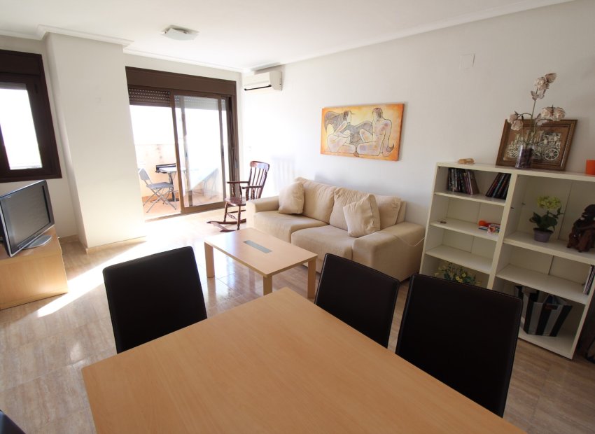 Odsprzedaż - Apartament - Torrevieja - Pueblo