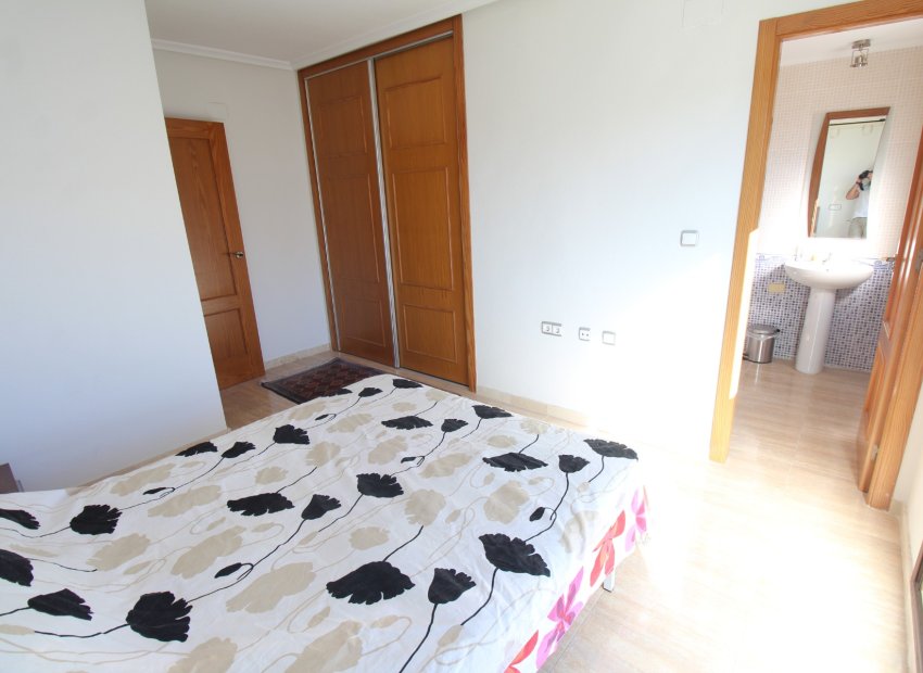 Odsprzedaż - Apartament - Torrevieja - Pueblo