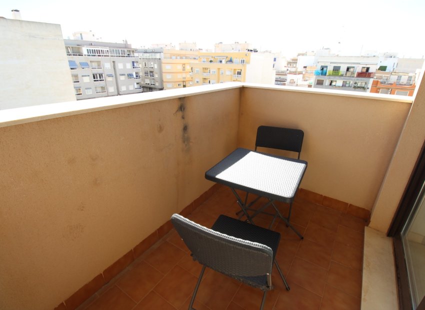 Odsprzedaż - Apartament - Torrevieja - Pueblo