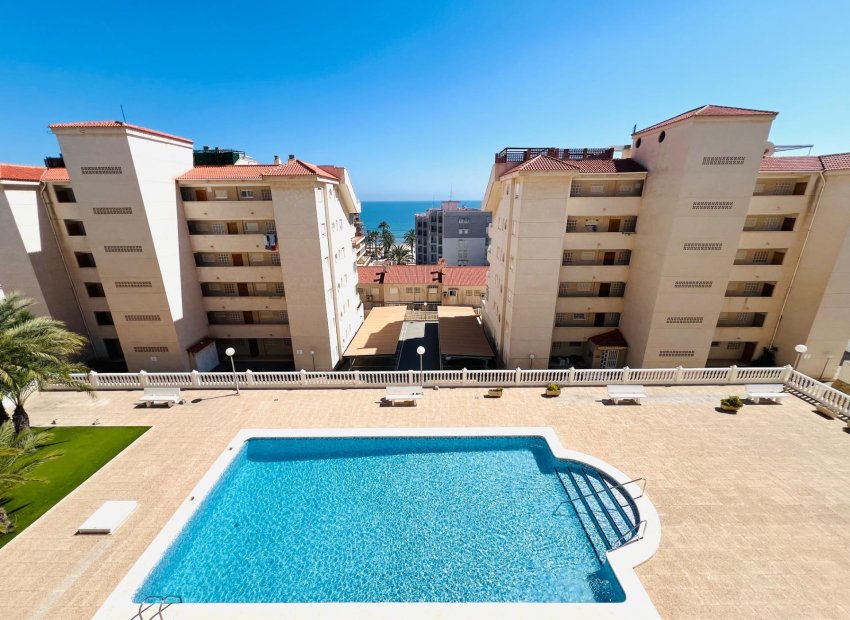 Odsprzedaż - Apartamento - Arenales del Sol