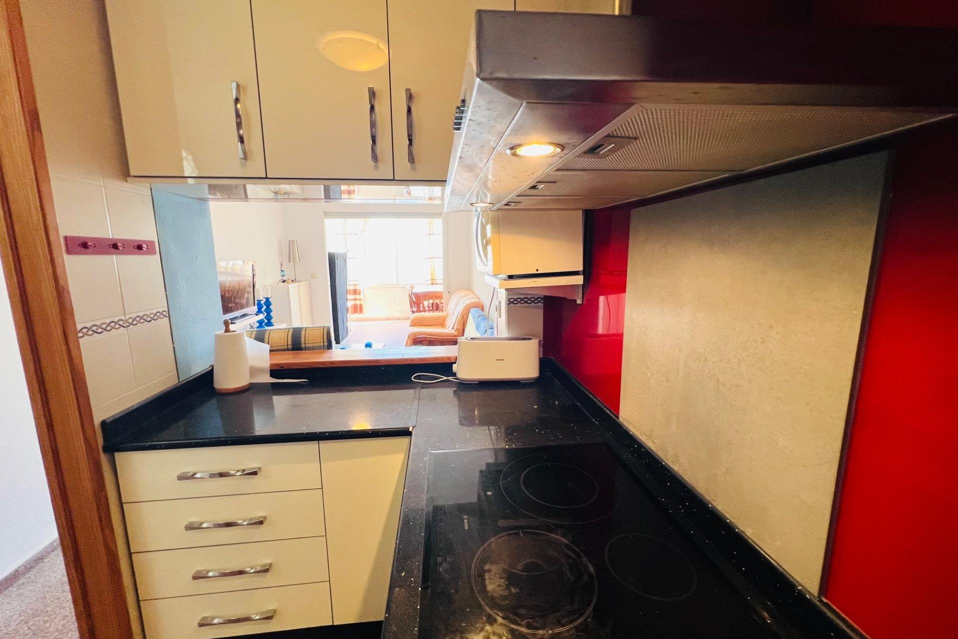 Odsprzedaż - Apartamento - Arenales del Sol