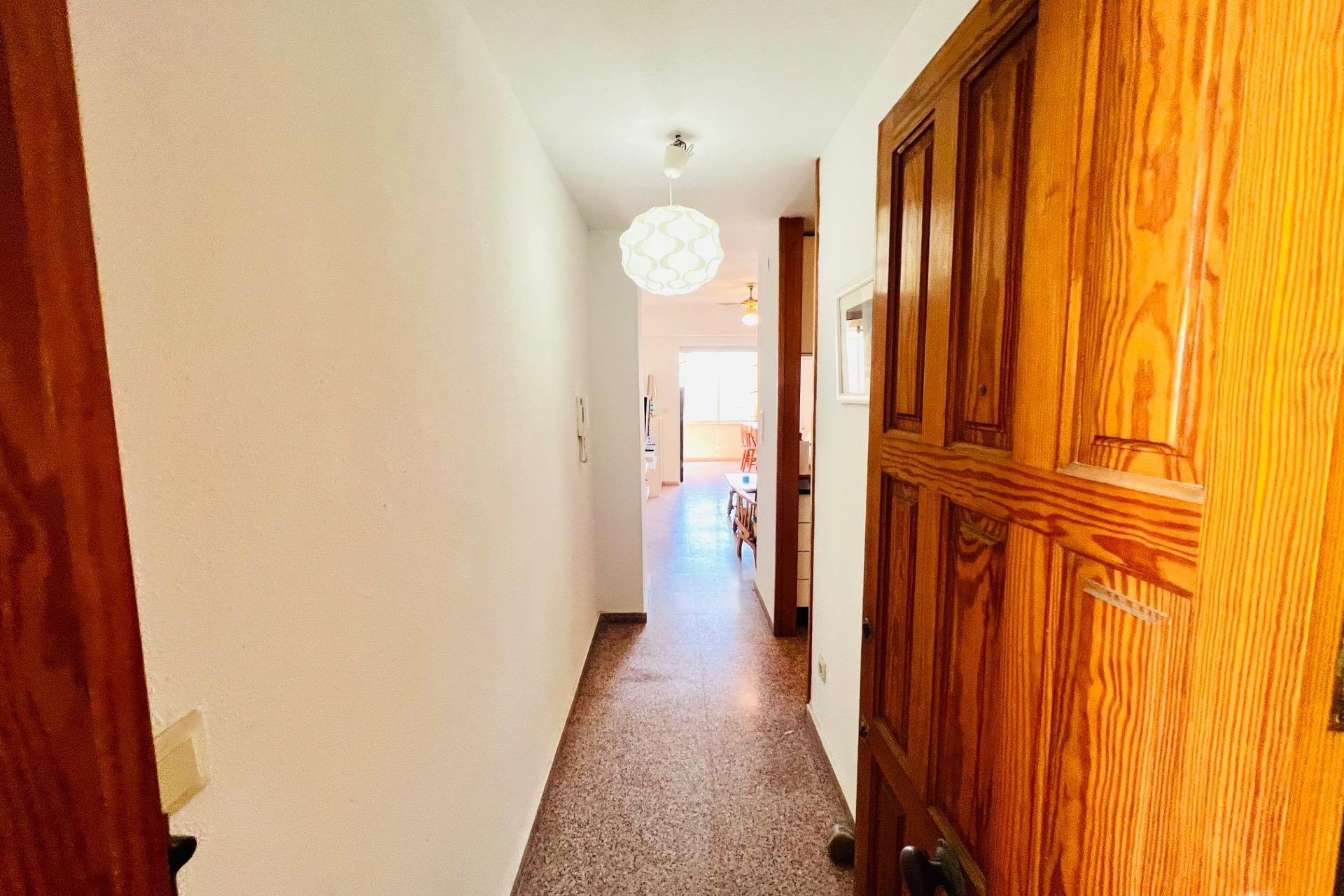Odsprzedaż - Apartamento - Arenales del Sol