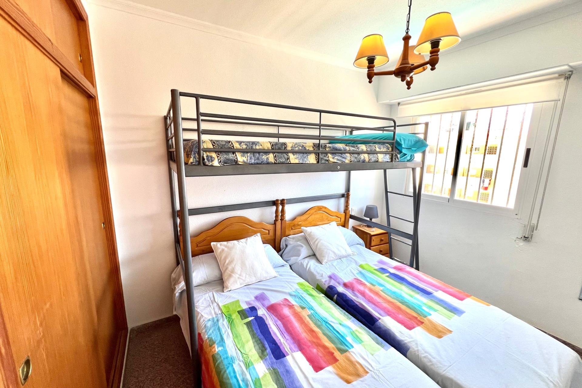 Odsprzedaż - Apartamento - Arenales del Sol