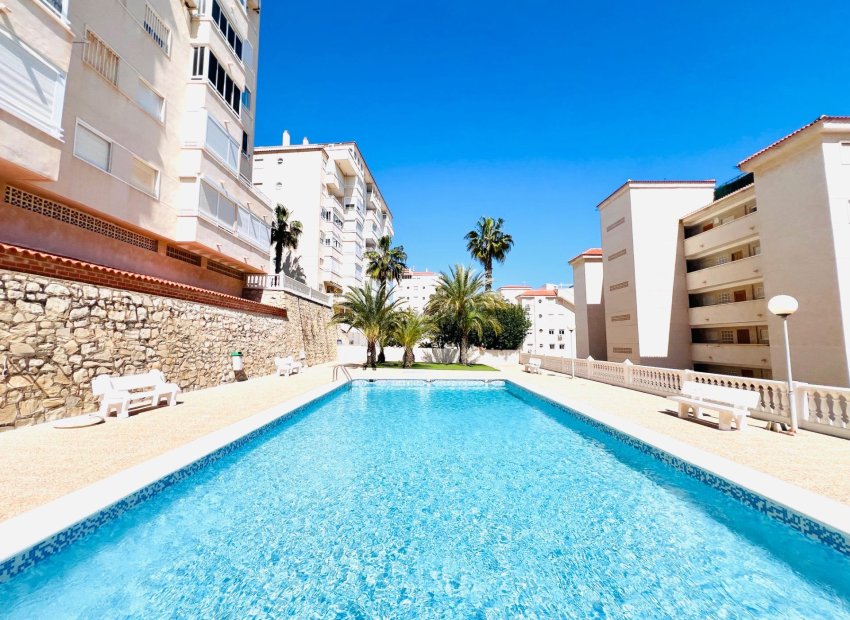 Odsprzedaż - Apartamento - Arenales del Sol