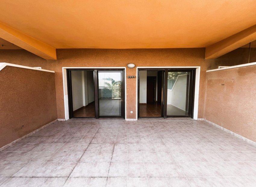Odsprzedaż - Apartamento - Arenales del Sol