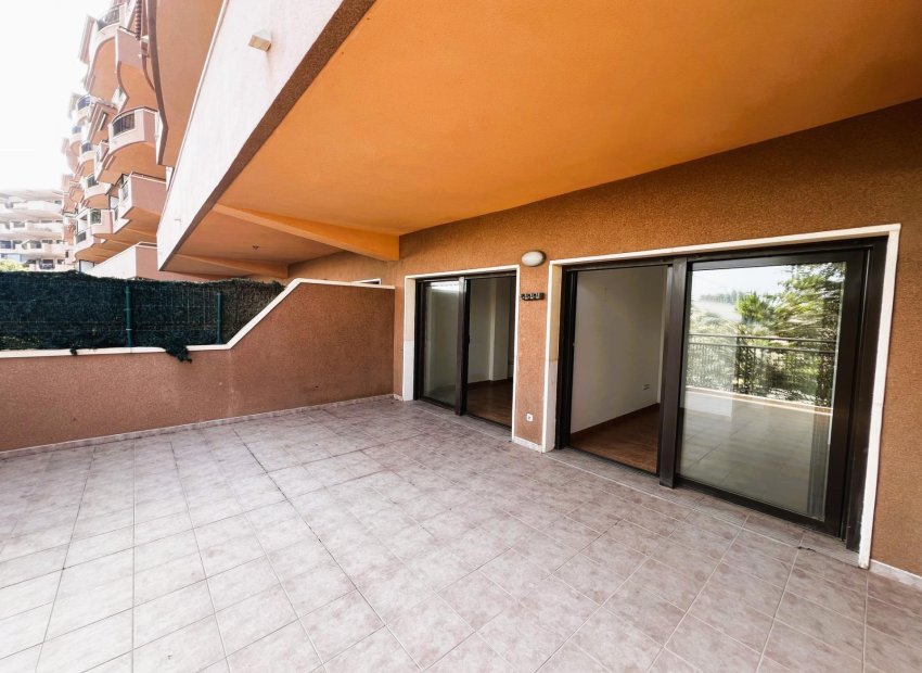Odsprzedaż - Apartamento - Arenales del Sol