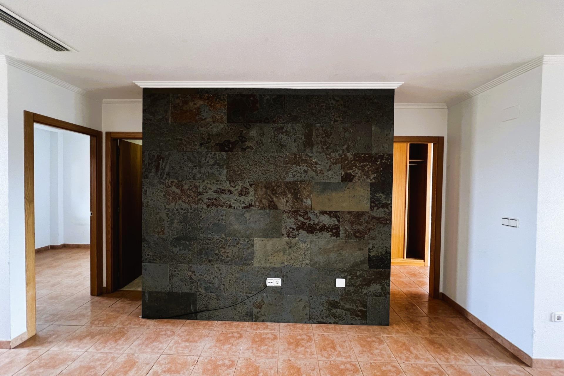 Odsprzedaż - Apartamento - Arenales del Sol