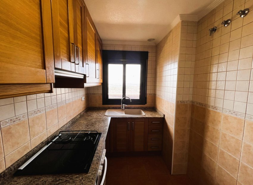 Odsprzedaż - Apartamento - Arenales del Sol