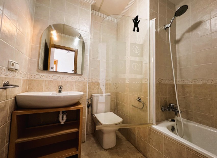 Odsprzedaż - Apartamento - Arenales del Sol