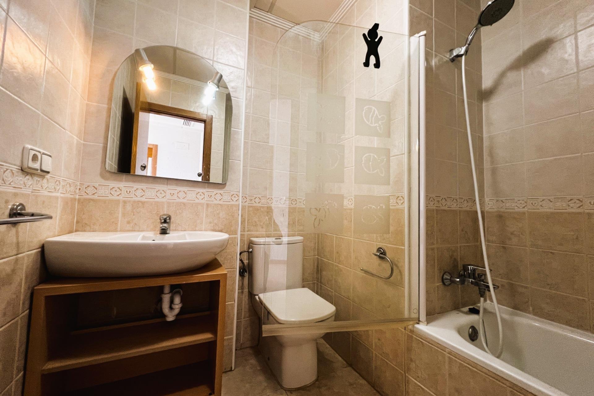 Odsprzedaż - Apartamento - Arenales del Sol