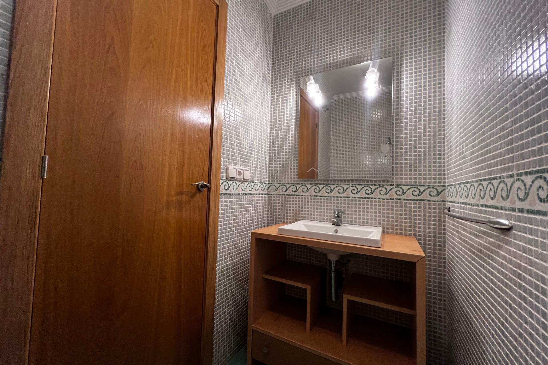 Odsprzedaż - Apartamento - Arenales del Sol