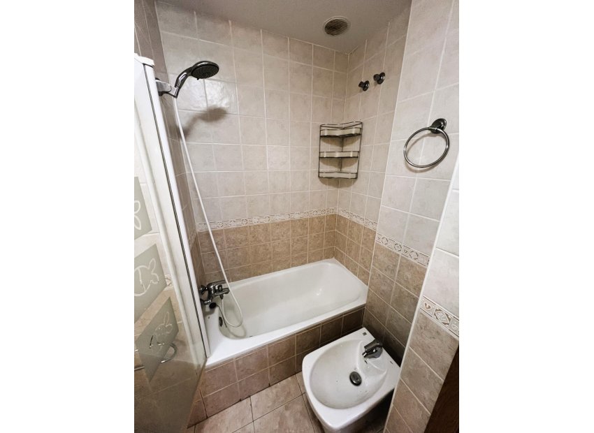 Odsprzedaż - Apartamento - Arenales del Sol