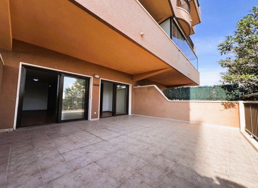 Odsprzedaż - Apartamento - Arenales del Sol