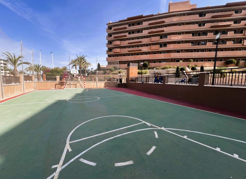 Odsprzedaż - Apartamento - Arenales del Sol
