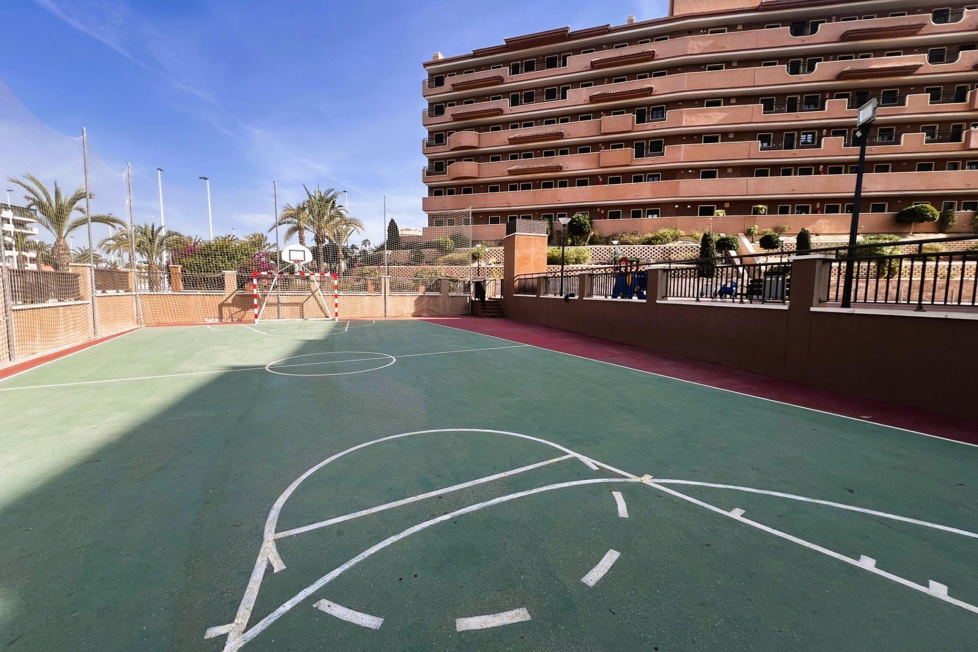 Odsprzedaż - Apartamento - Arenales del Sol