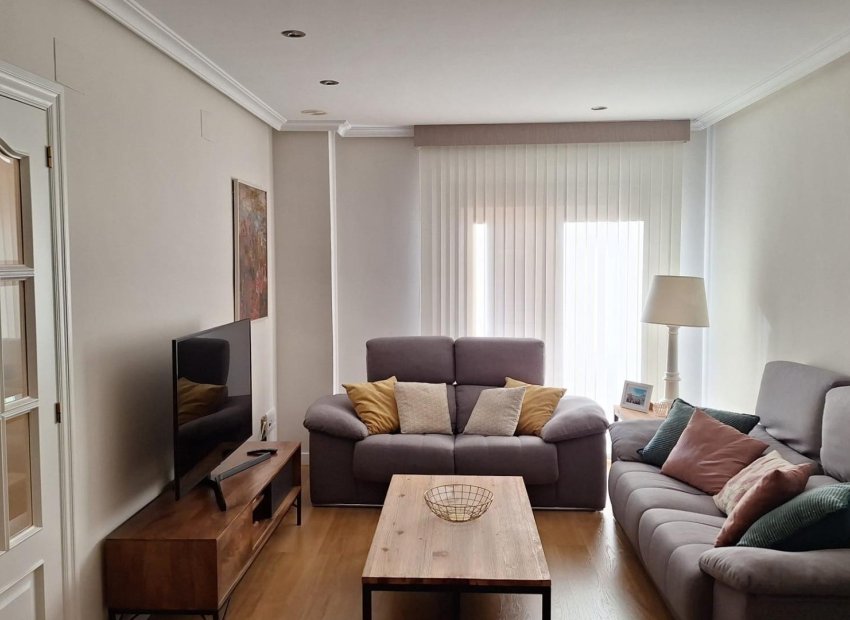 Odsprzedaż - Apartamento - Elche - Center