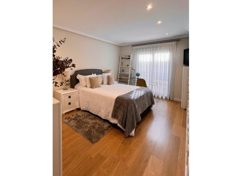 Odsprzedaż - Apartamento - Elche - Center