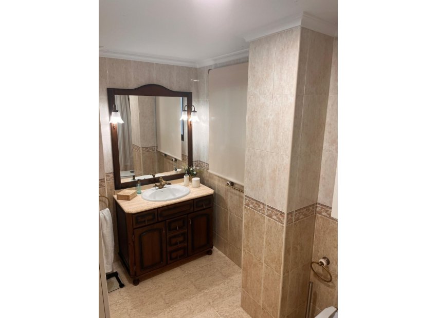 Odsprzedaż - Apartamento - Elche - Center