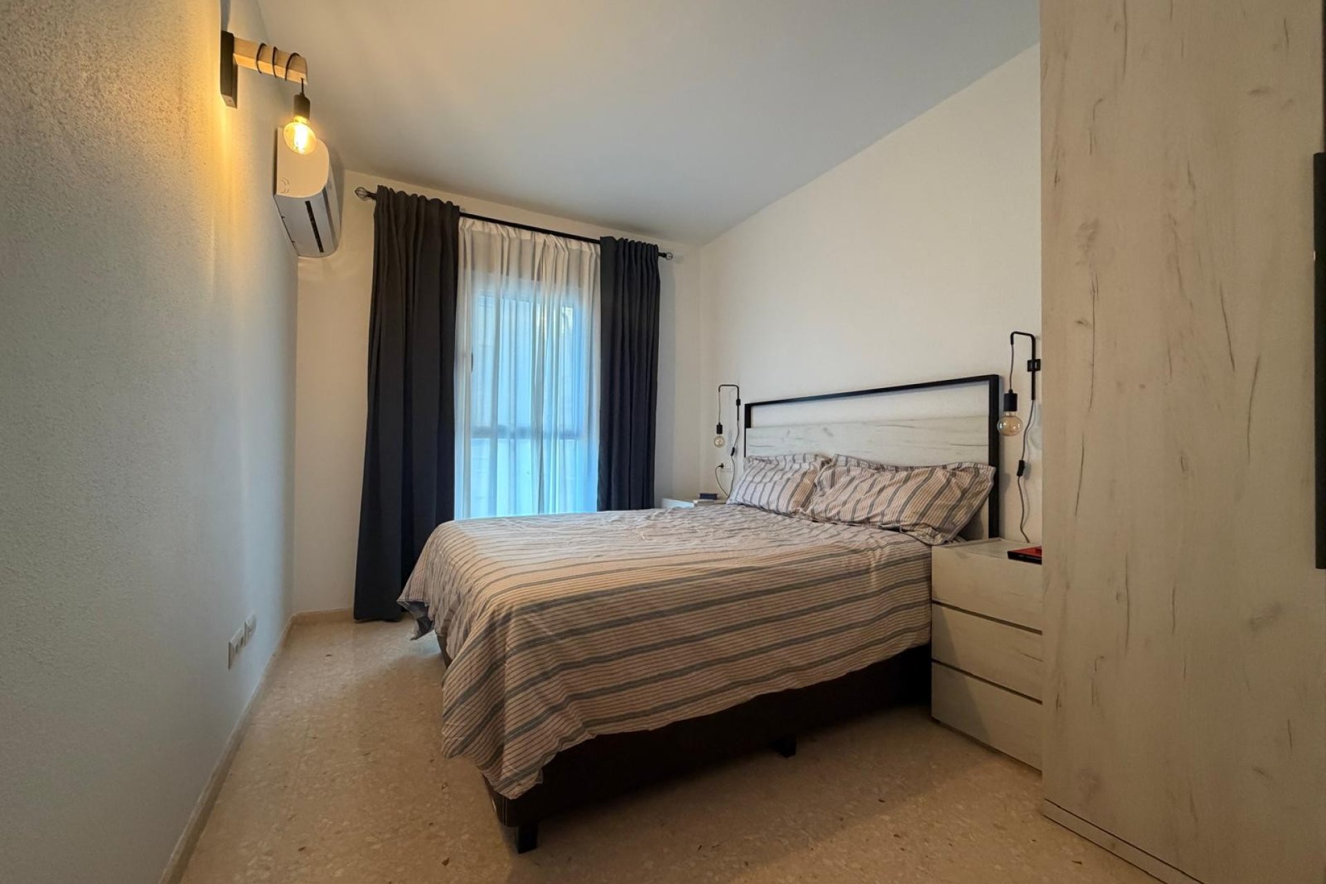 Odsprzedaż - Apartamento - Elche - Zona Deportiva-Nuevo Altabix