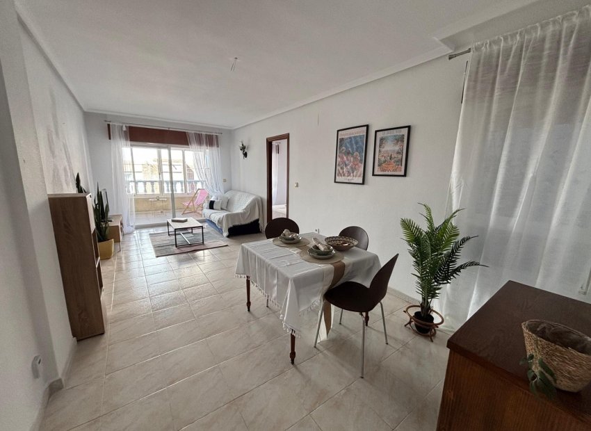 Odsprzedaż - Apartamento - Torrevieja - Centro